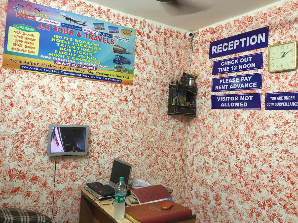 Karam Durga Guest House New Delhi Bagian luar foto