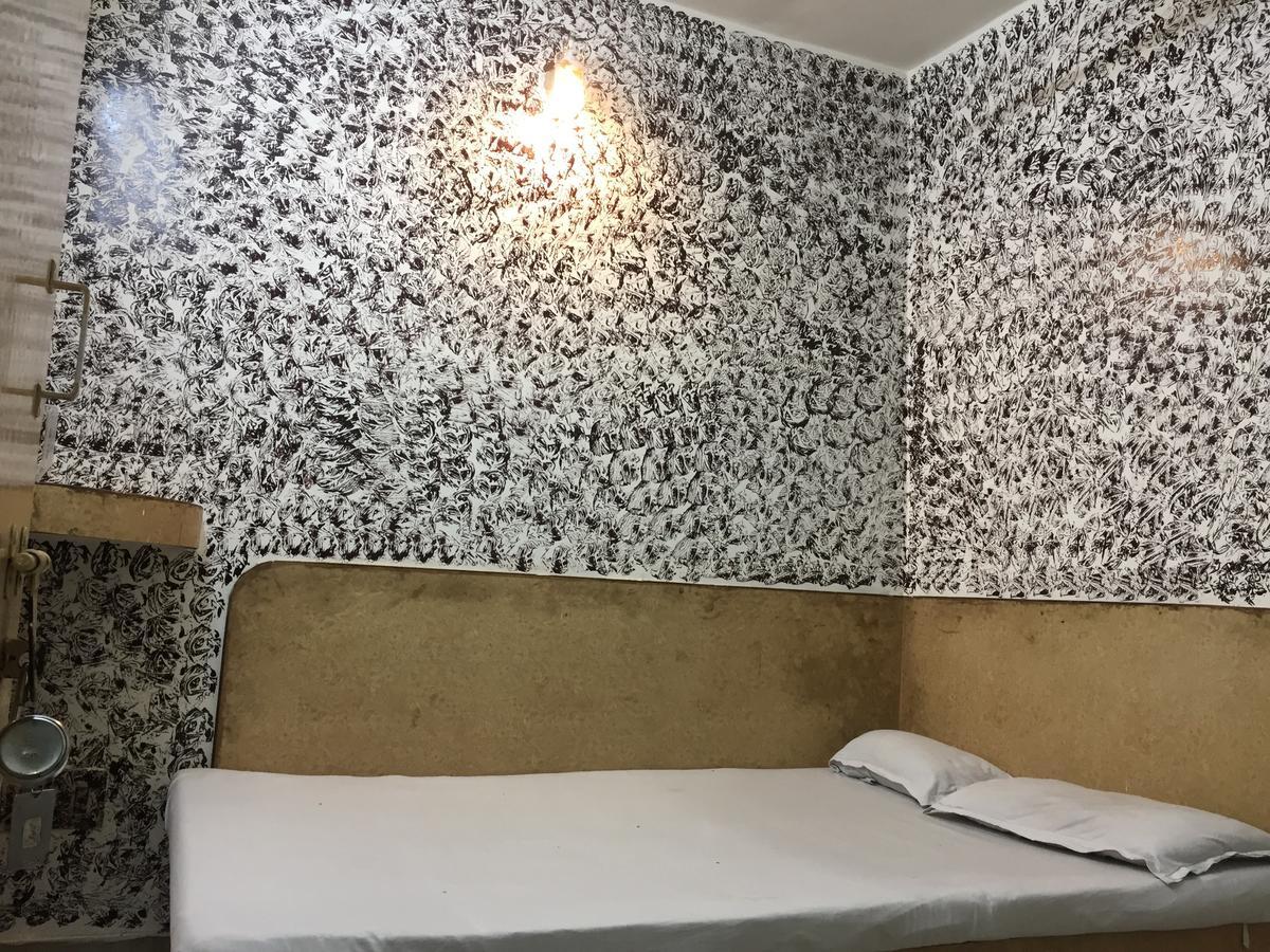 Karam Durga Guest House New Delhi Bagian luar foto